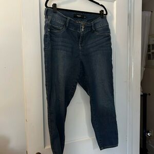Torrid Size 18S Super Stretch Medium Blue Jegging Jeans Super Soft